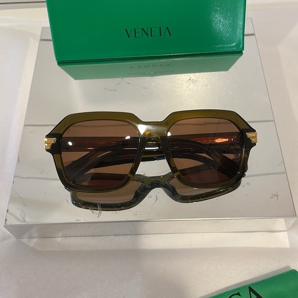 BOTTEGA VENETA BV1123S-004 UNISEX SUNGLASSES - Picture 4 of 7